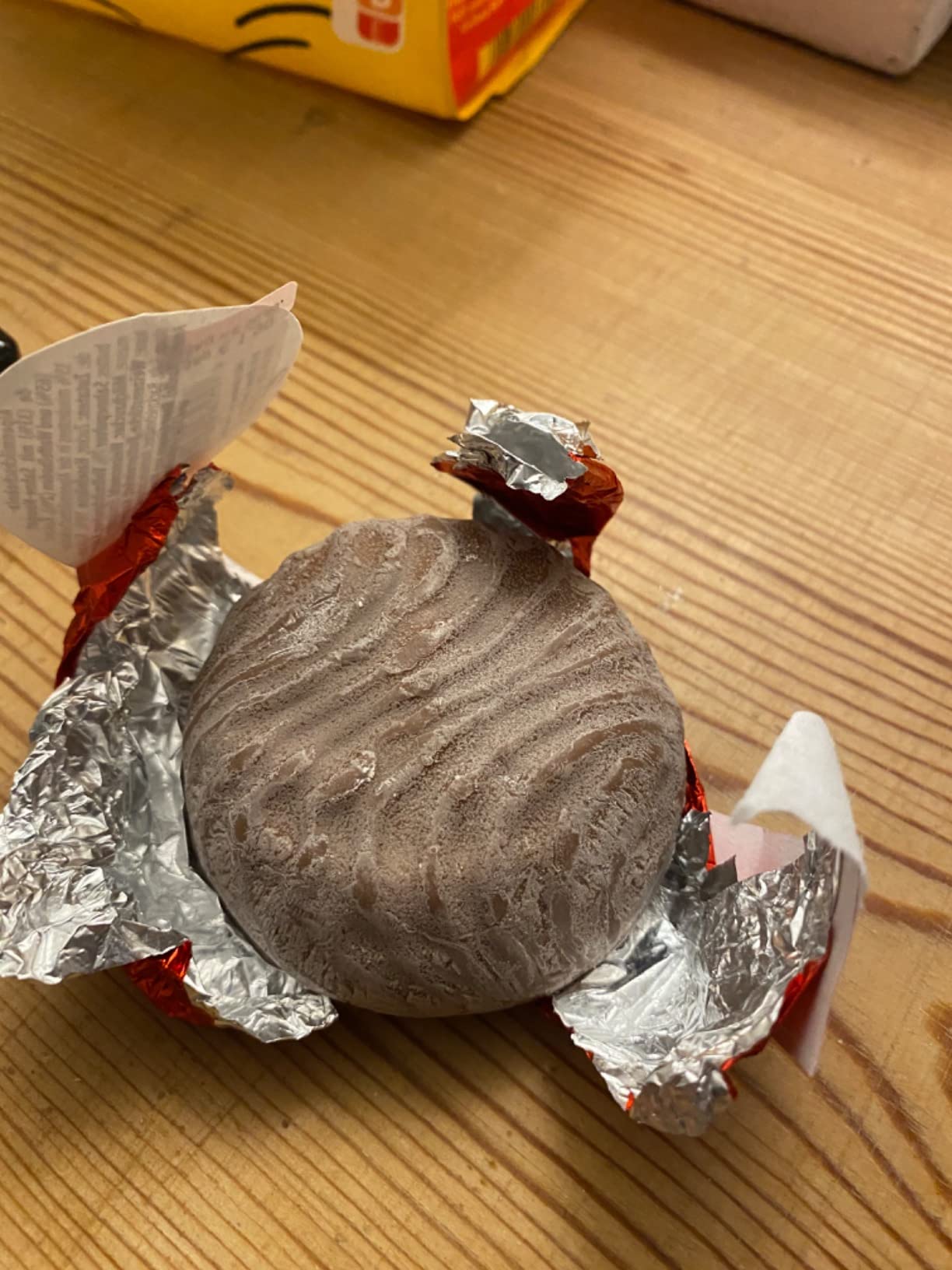Reber Pasteten Sahne-Nougat Schokolade 342g 9 Stück Alpenmilch